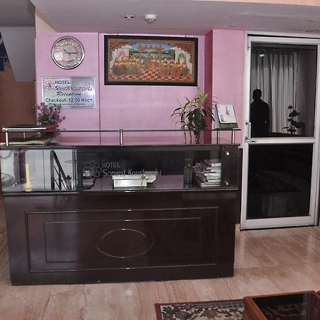 Hotel Samrat Kaushambi Ghaziabad Esterno foto