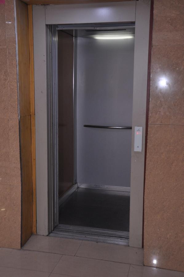 Hotel Samrat Kaushambi Ghaziabad Esterno foto