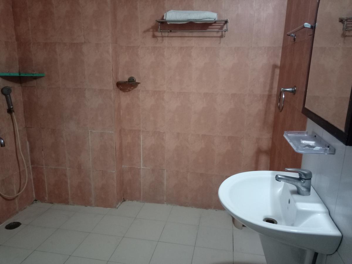 Hotel Samrat Kaushambi Ghaziabad Esterno foto